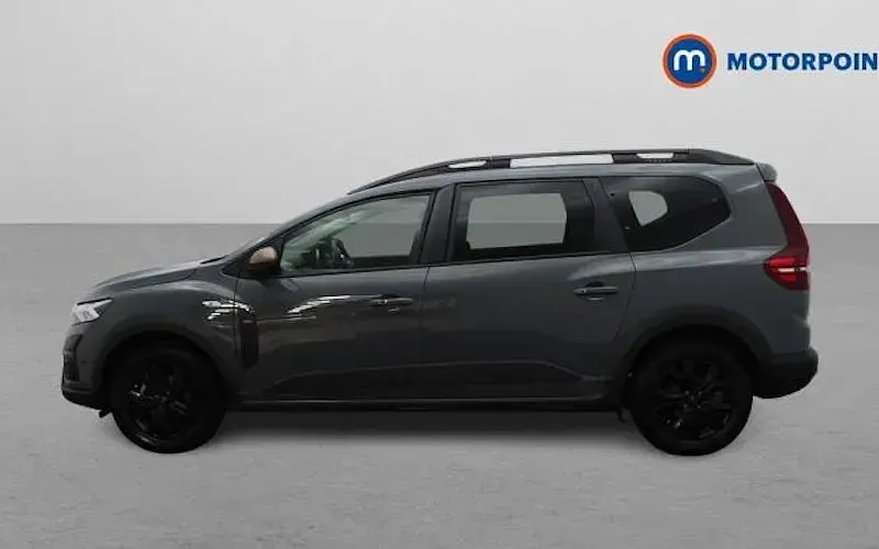 Used Dacia Jogger Extreme 141 HP (103 kW) 2025 MPV
