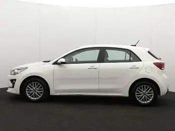 Used Kia Rio 83 HP (61 kW) 2022 White Hatchback