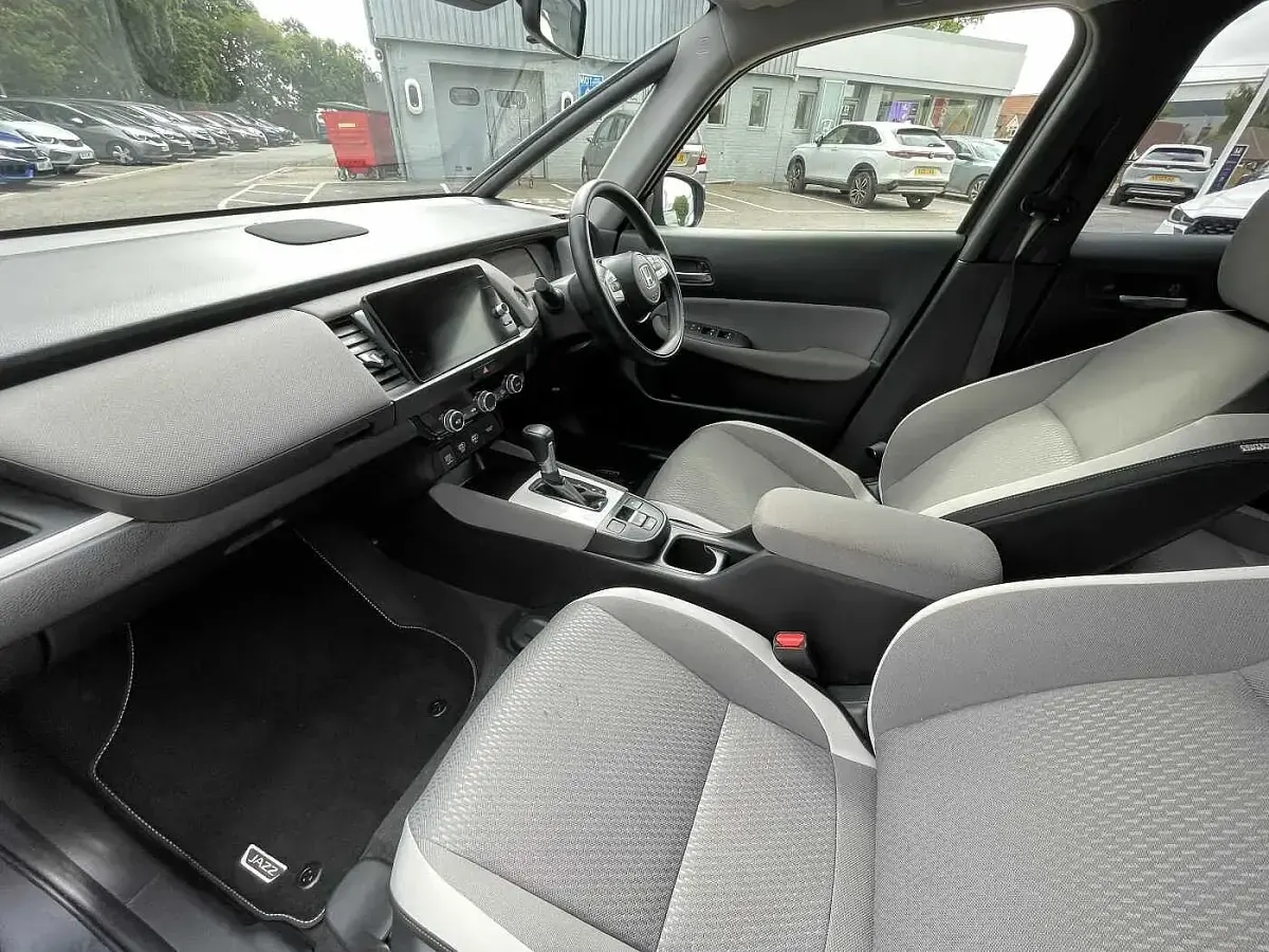 Used Honda Jazz Hybrid 109 HP (80 kW) 2022 Grey Hatchback