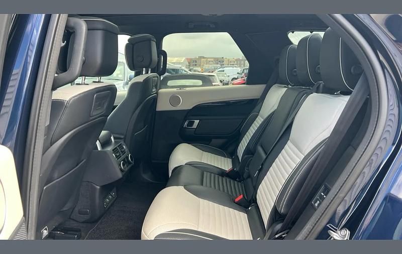 Used Land Rover Discovery 5 HSE Dynamic 300 HP (220 kW) 2022 Blue SUV