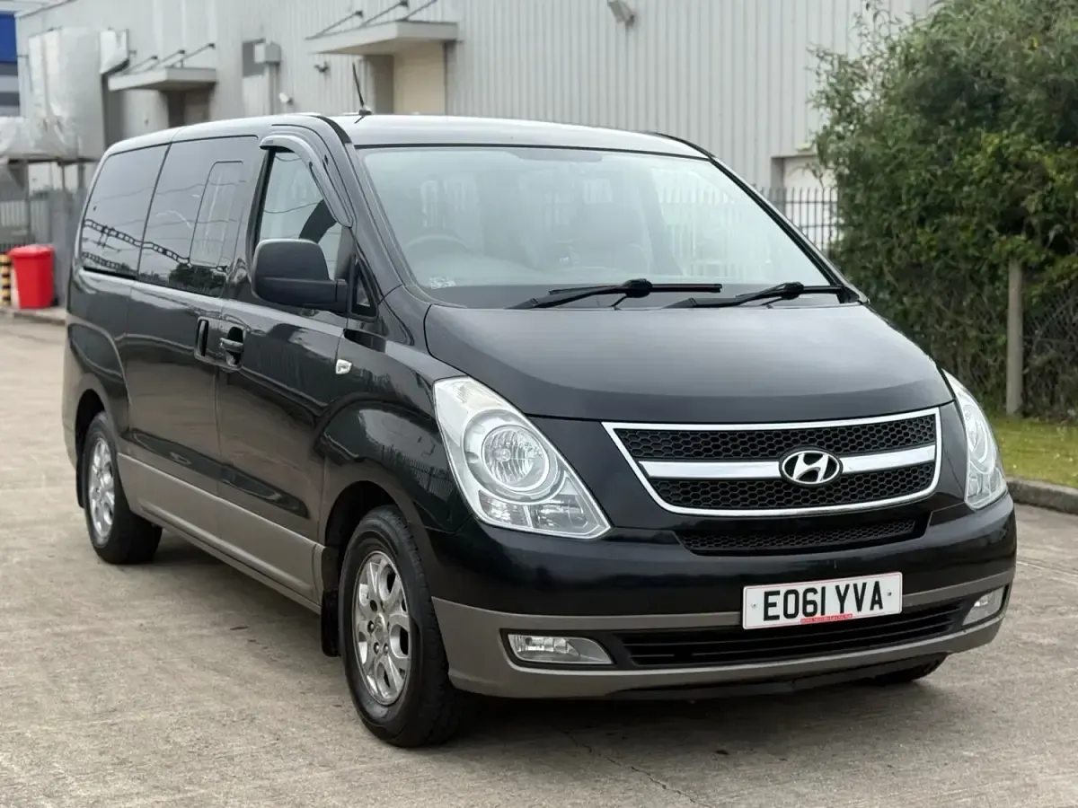 Used Hyundai I800 Style 2011 Black MPV