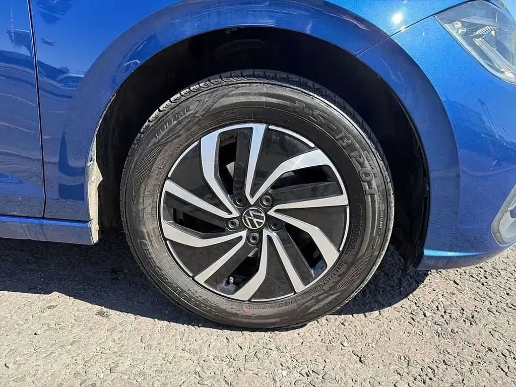 Begagnad VW Polo Life 95 HK (69 kW) 2022 Blå Halvkombi