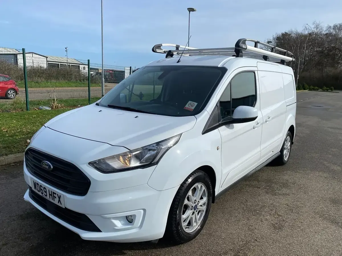 Used Ford Transit Connect Limited 120 HP (88 kW) 2019 White MPV