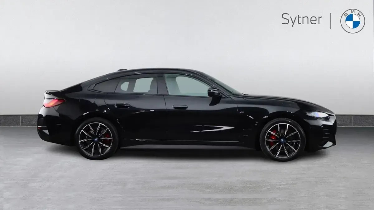 Used BMW i4 M Sport 246 kW (335 HP) 2022 Black Sedan