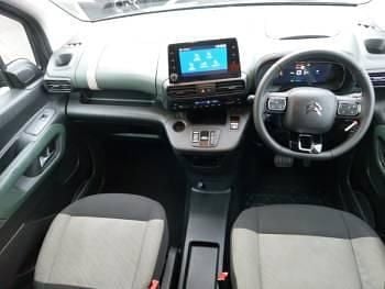 Gebraucht Citroën Berlingo XTR 100 kW (136 PS) 2023 Grau Van / Kleinbus
