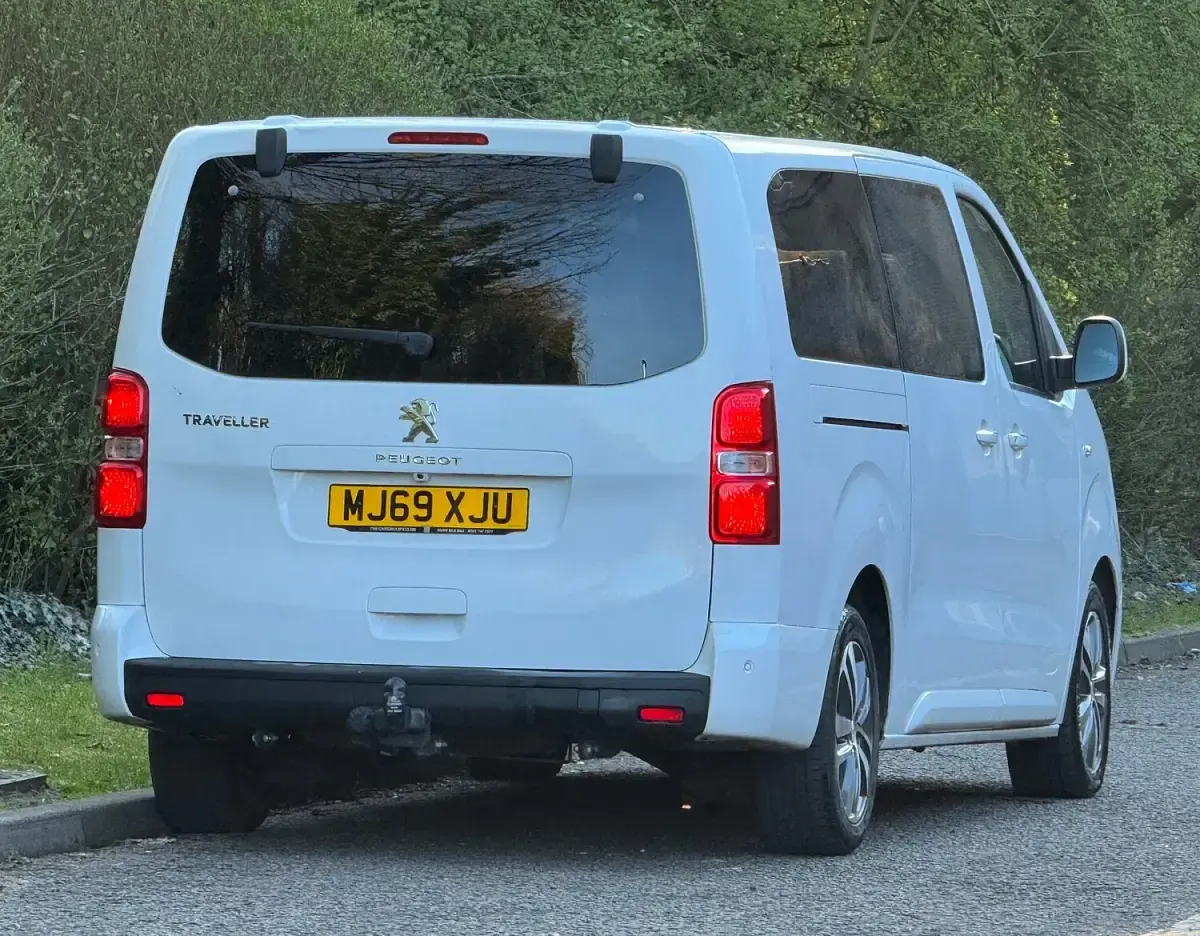 Used Peugeot Traveller Allure 2019 White MPV