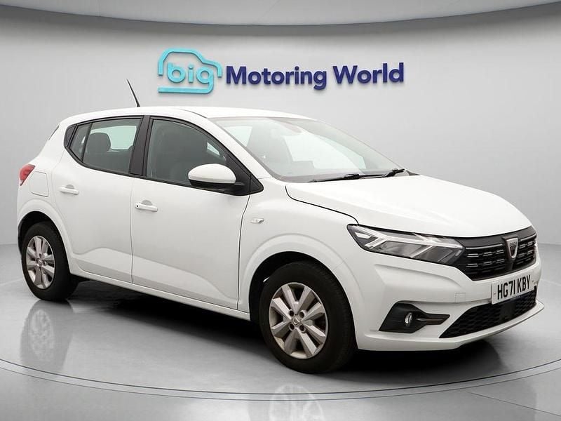 White Used 2021 Dacia Sandero Comfort Hatchback | £7,800 (Fair price) - Image 1/4
