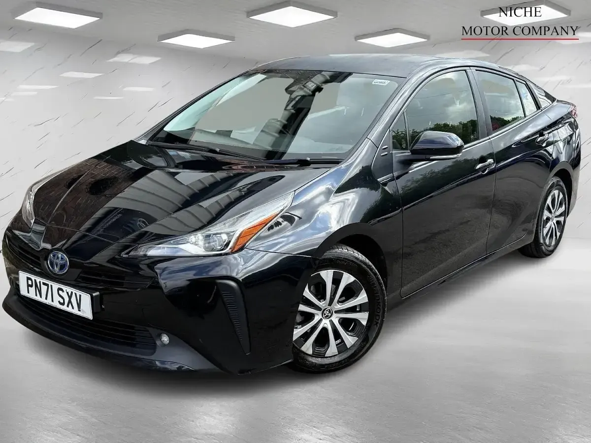 Used Toyota Prius Active 122 HP (89 kW) 2021 Black Hatchback
