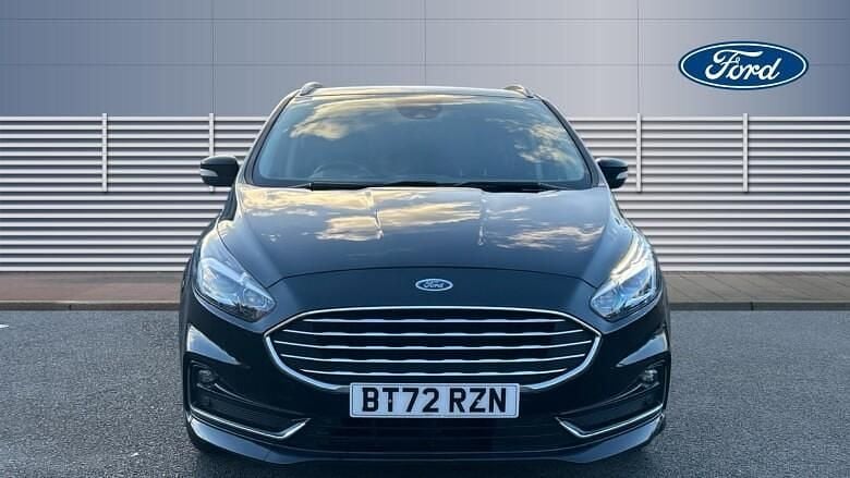 Used Ford S-MAX Titanium 190 HP (139 kW) 2022 Black MPV
