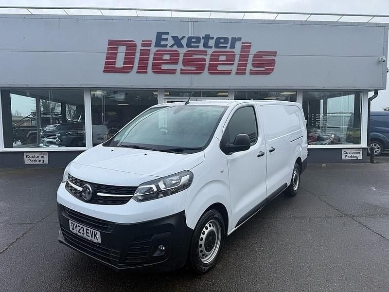 Used Vauxhall Vivaro 100 HP (73 kW) 2023 White MPV