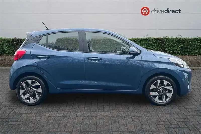 Used Hyundai i10 Advanced 2025 Blue Hatchback