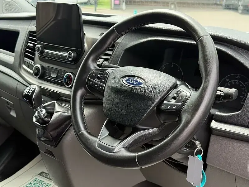 Used Ford Transit Custom Trend 130 HP (95 kW) 2023 White Van