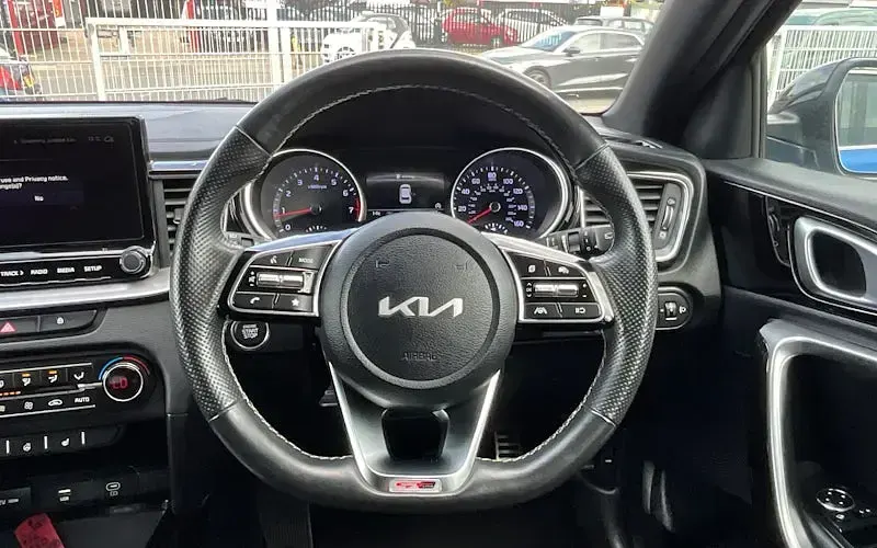 Used Kia Ceed GT-Line 160 HP (117 kW) 2023 Blue Hatchback