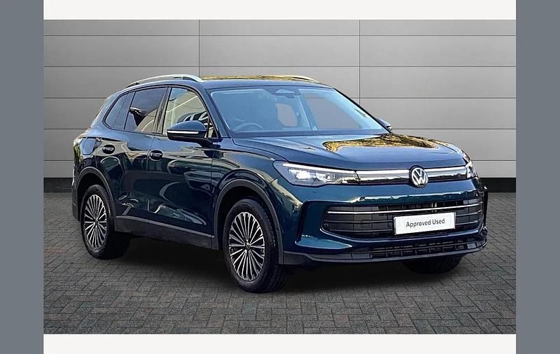 Blue Used 2025 VW Tiguan Match SUV | £30,995 (Expensive) - Image 1/3