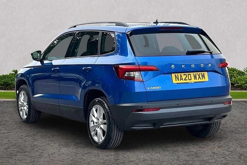 Used Skoda Karoq SE Technology 150 HP (110 kW) 2020 Race blue metallic SUV