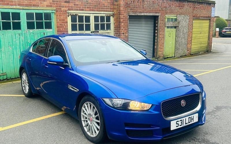 Used Jaguar XE Prestige 163 HP (119 kW) 2019 Sedan