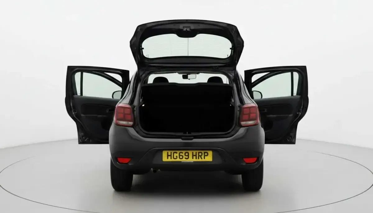 Używany Dacia Sandero Comfort 2019 Czarny Hatchback