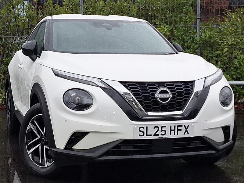 Used Nissan Juke N-Connecta 114 HP (83 kW) 2025 White SUV