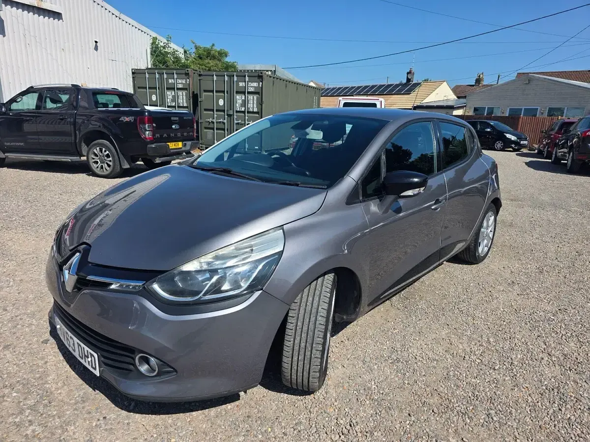 Used Renault Clio Dynamique 75 HP (55 kW) 2013 Grey Hatchback