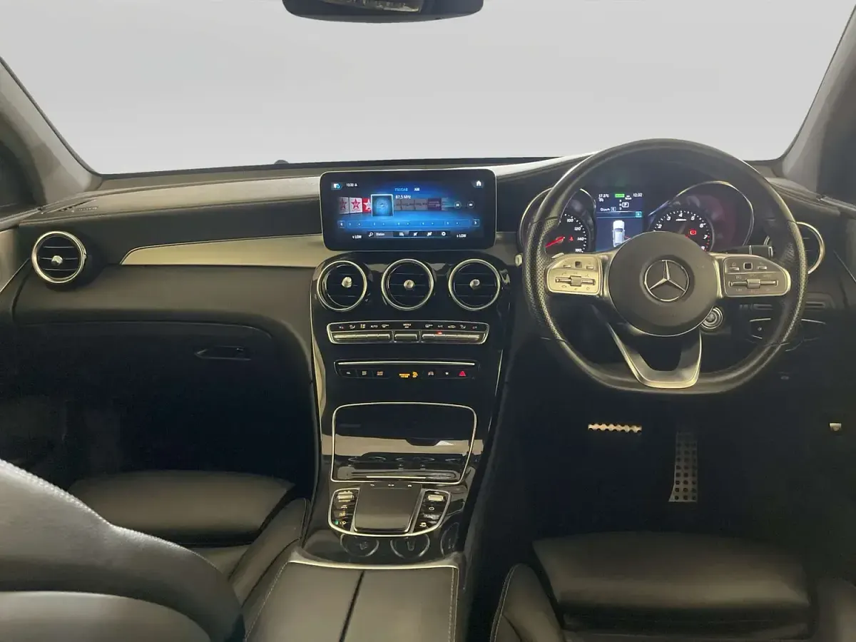 Used Mercedes GLC300 AMG line 272 HP (200 kW) 2023 Black SUV