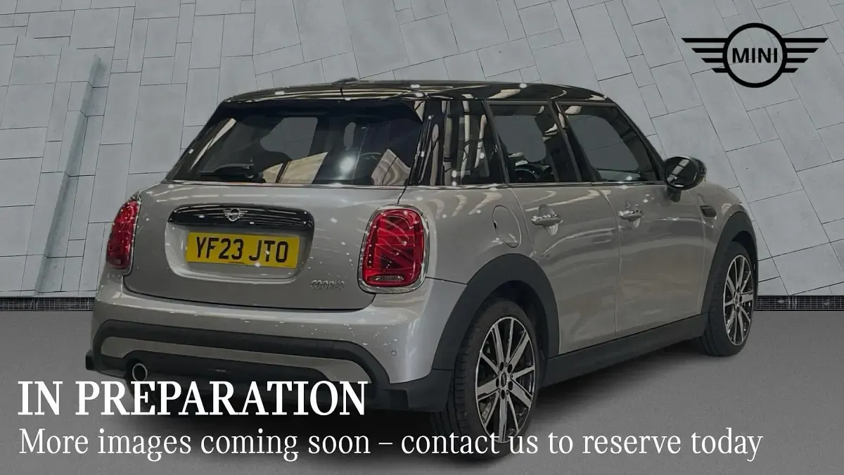 Używany Mini Cooper Classic 134 KM (98 kW) 2023 Srebrny Hatchback