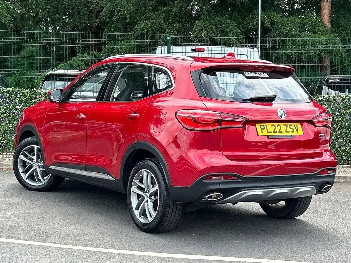 Used MG HS Exclusive 258 HP (189 kW) 2022 Red SUV