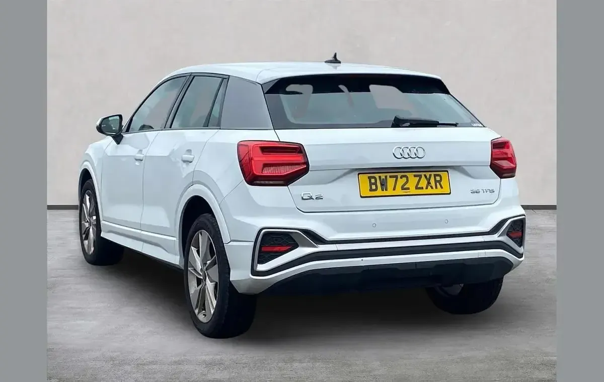 Used Audi Q2 S-Line 150 HP (110 kW) 2023 White SUV