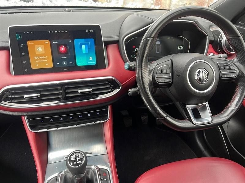 Usado MG MG3 159 HP (116 kW) 2023 Cinzento Citadino