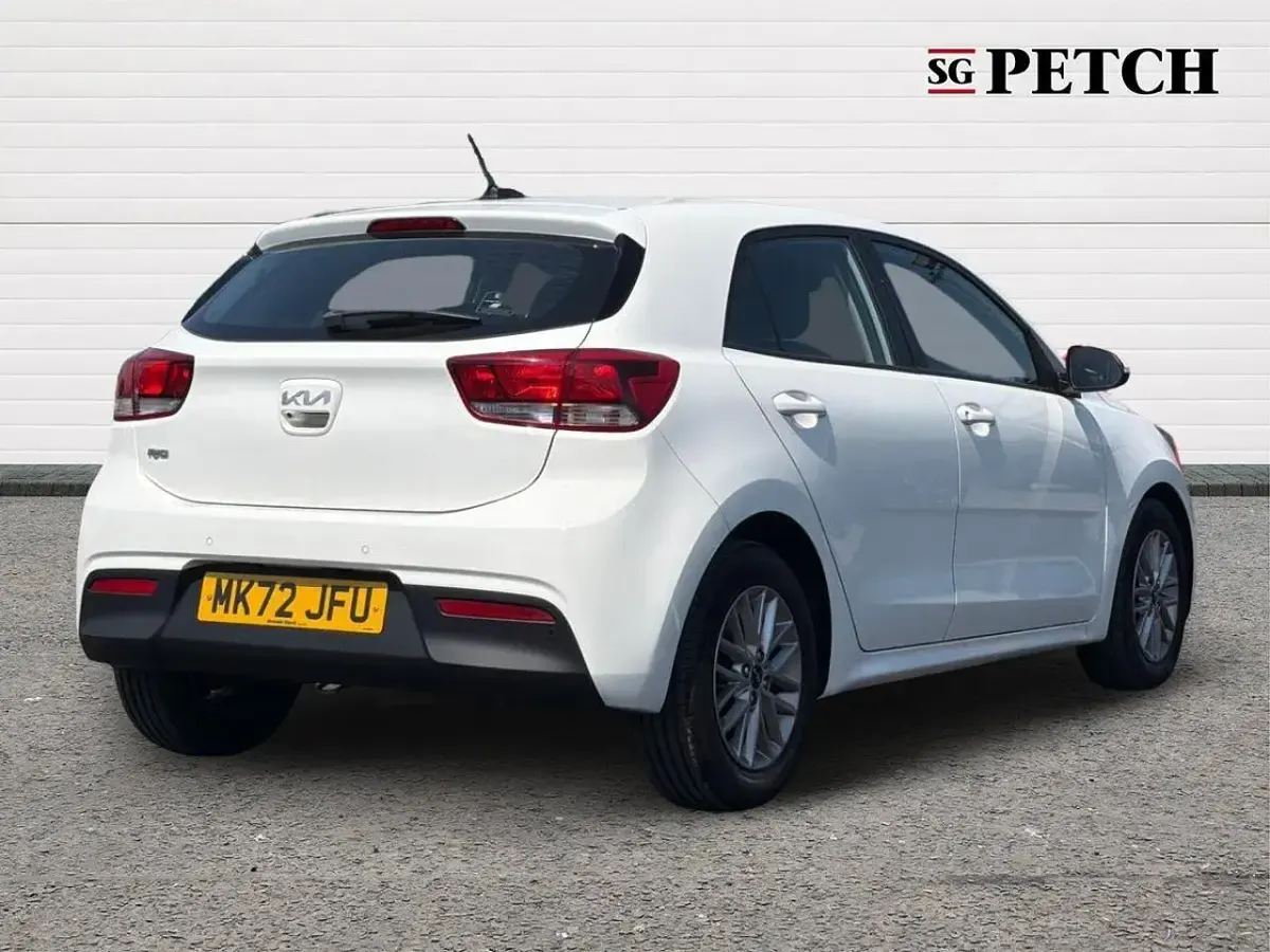 Used Kia Rio 83 HP (61 kW) 2022 White