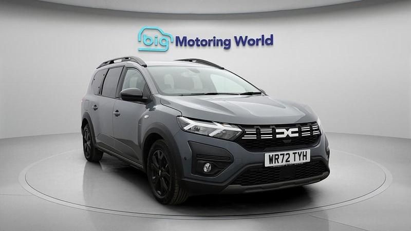 Used Dacia Jogger Extreme 110 HP (80 kW) 2023 Grey MPV