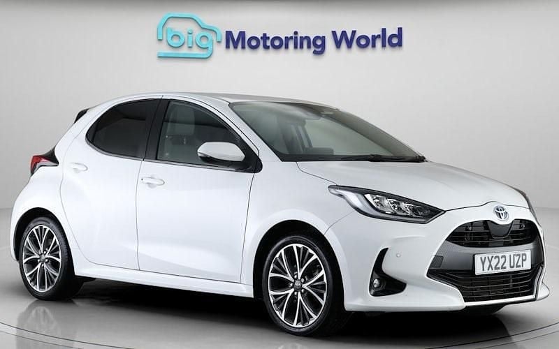 Begagnad Toyota Yaris Hybrid 116 HK (85 kW) 2025 Halvkombi