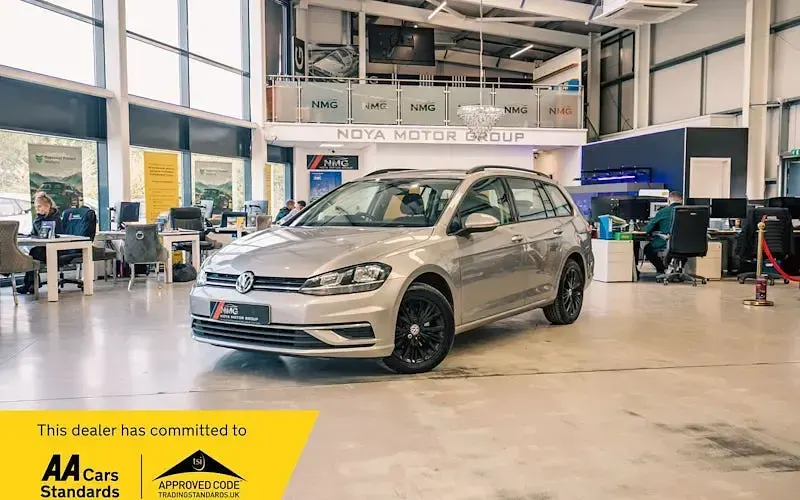 Used VW Golf VII SE 116 HP (85 kW) 2019 Estate