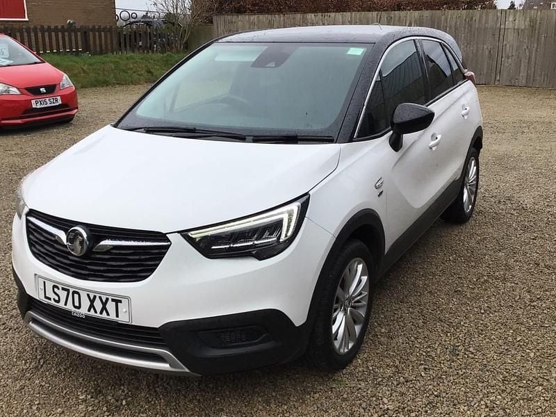 Used Vauxhall Crossland X 130 HP (95 kW) 2020 White SUV