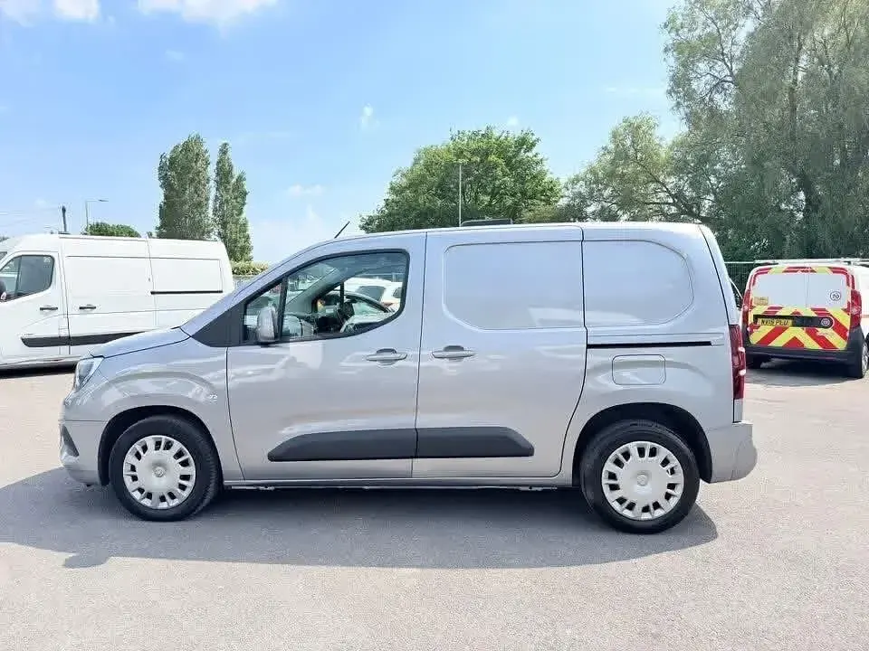 Used Vauxhall Combo Sportive 130 HP (95 kW) 2020 Grey MPV