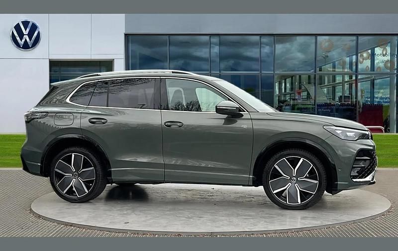 Used VW Tiguan R-line 147 HP (108 kW) 2026 Green SUV