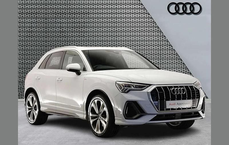 Used Audi RS Q3 Advanced 394 HP (289 kW) 2019 White SUV
