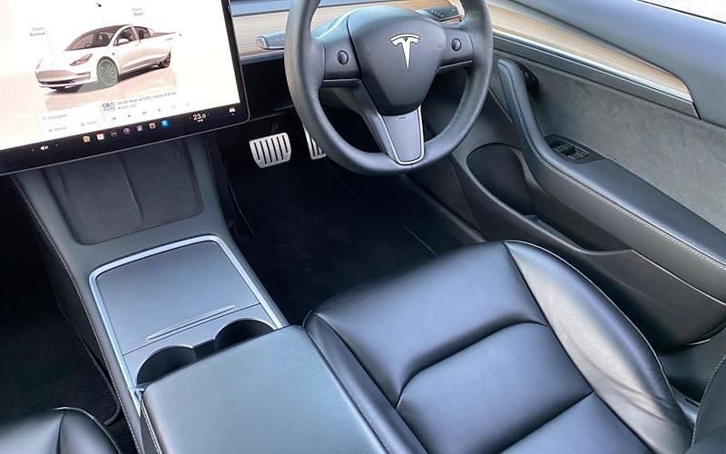 Used Tesla Model 3 Performance 461 kW (627 HP) 2023 White Sedan