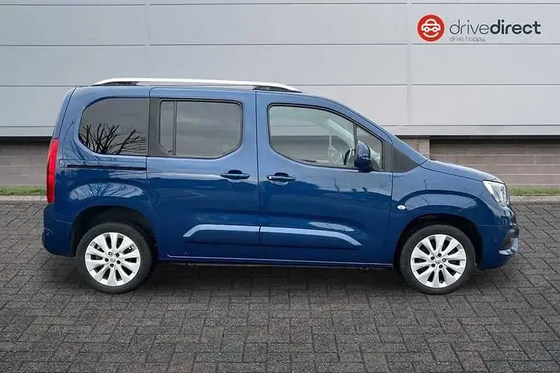 Used Vauxhall Combo Elite 130 HP (95 kW) 2020 Blue MPV