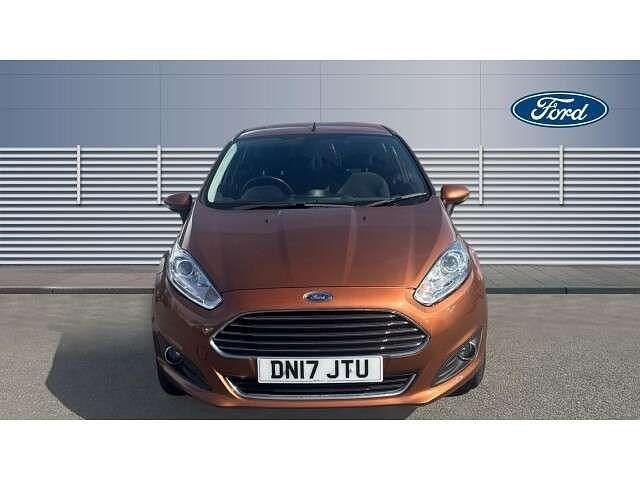 Used Ford Fiesta Zetec 101 HP (74 kW) 2017 Brown Hatchback