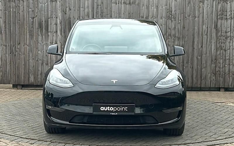 Used 2023 Tesla Model Y Long Range AWD SUV | £29,799 (Expensive) - Image 1/3