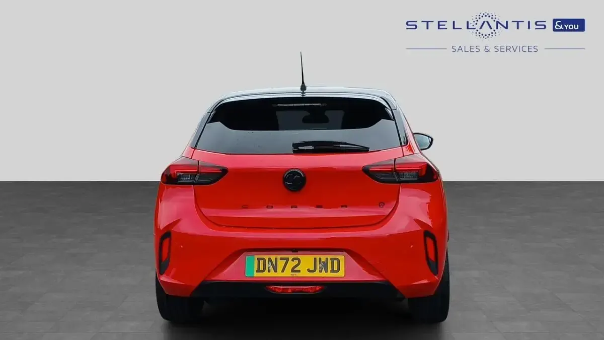 Used Vauxhall Corsa-e Edition 98 kW (134 HP) 2022 Red Hatchback