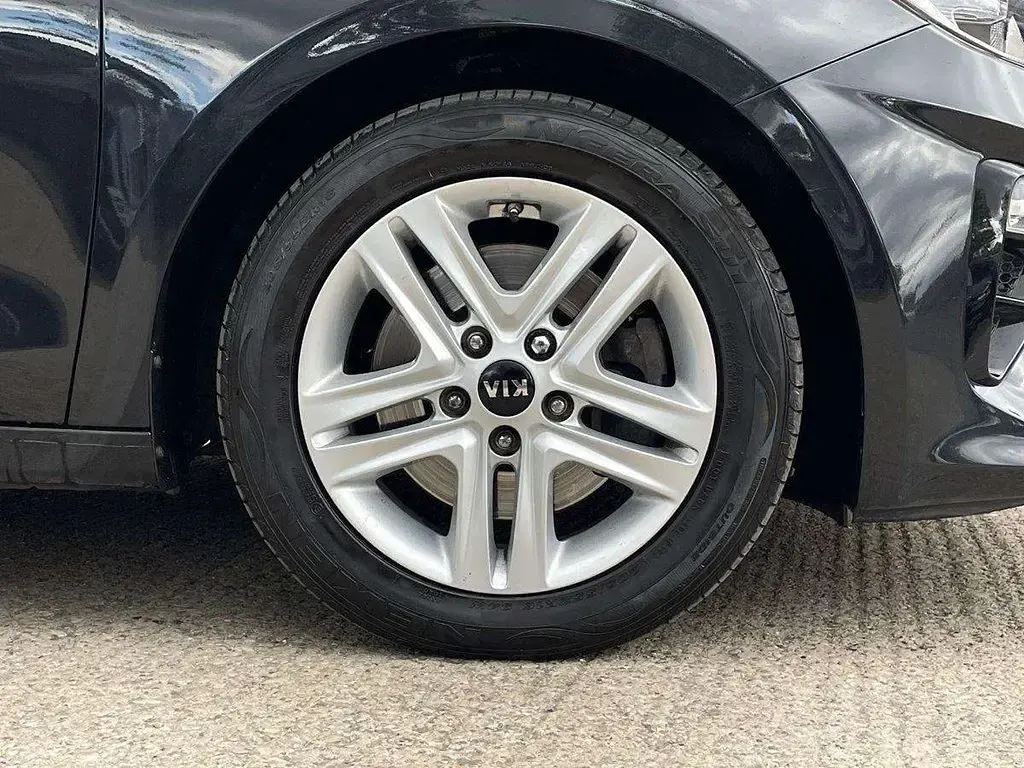 Used Kia Ceed 117 HP (86 kW) 2019 Black Hatchback
