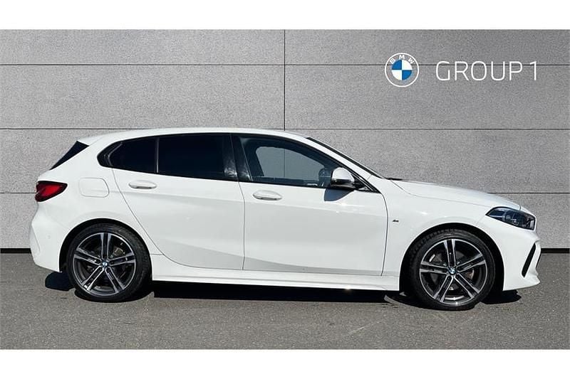 Used BMW 118 M Sport 136 HP (100 kW) 2022 White Hatchback