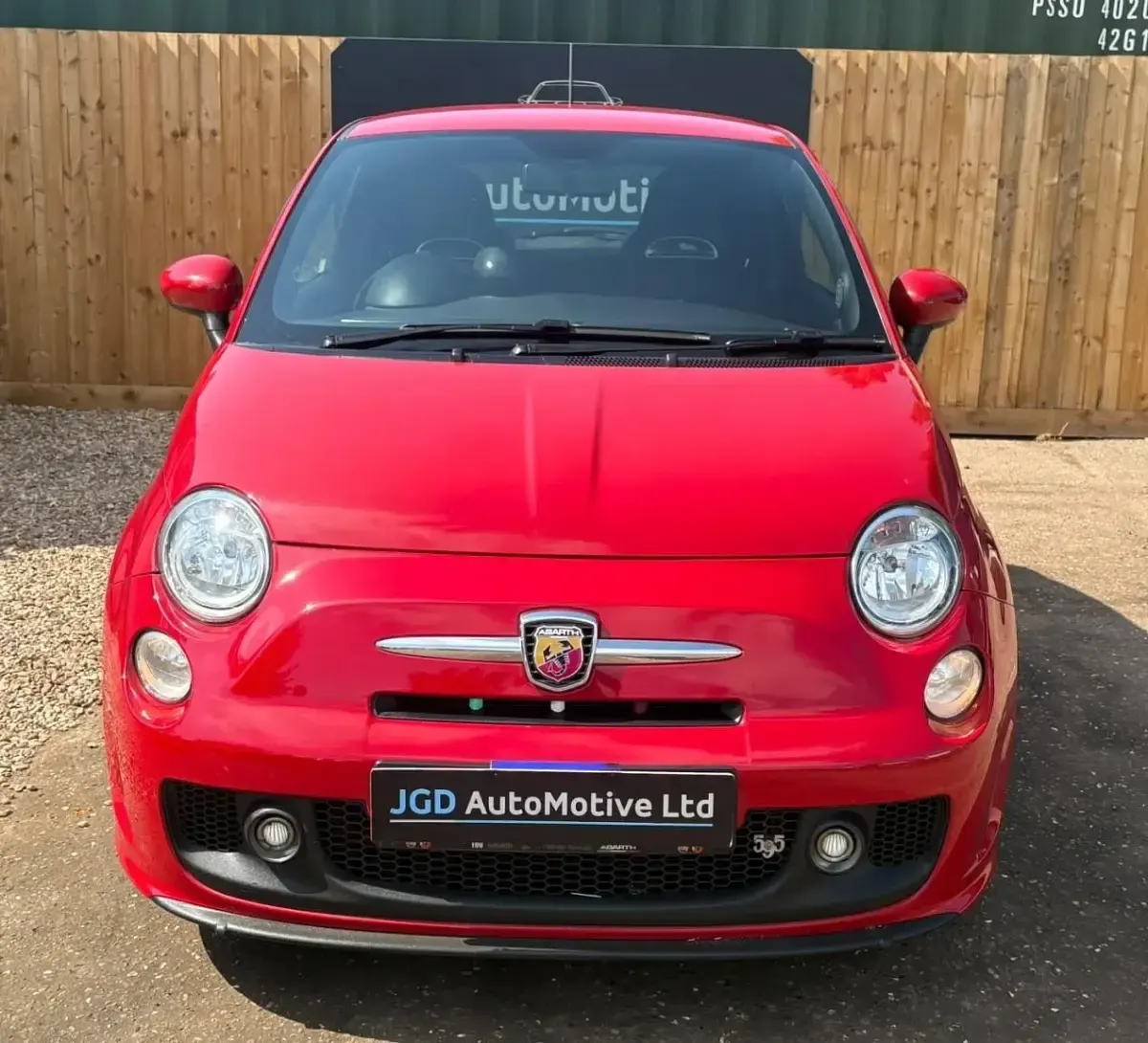 Used Abarth 595 140 HP (102 kW) 2015 Red Hatchback