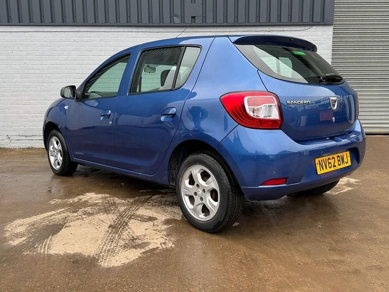 Used Dacia Sandero Lauréate 90 HP (66 kW) 2013 Blue Hatchback