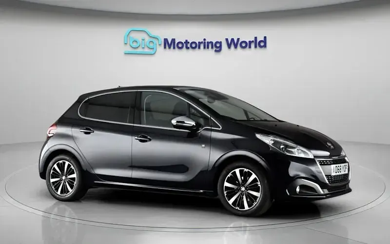 Second-hand Peugeot 208 S 82 CP (60 kW) 2019 Albastru Hatchback