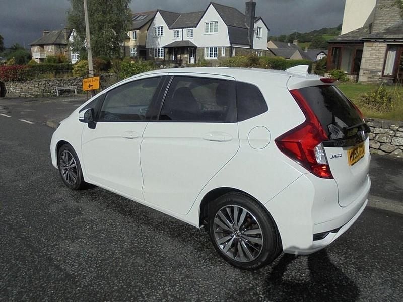 Used Honda Jazz EX 102 HP (75 kW) 2018 White Hatchback