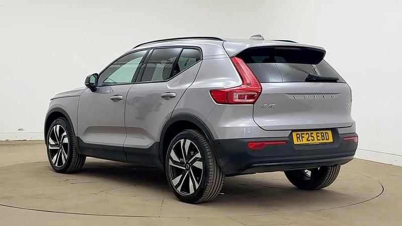 Usado Volvo XC40 Ultra 194 CV (142 kW) 2025 Plateado SUV
