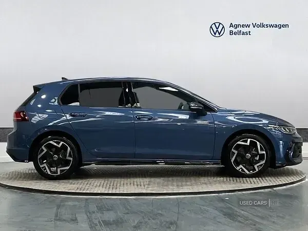 Used VW Golf VIII R-line 150 HP (110 kW) 2025 Blue Hatchback