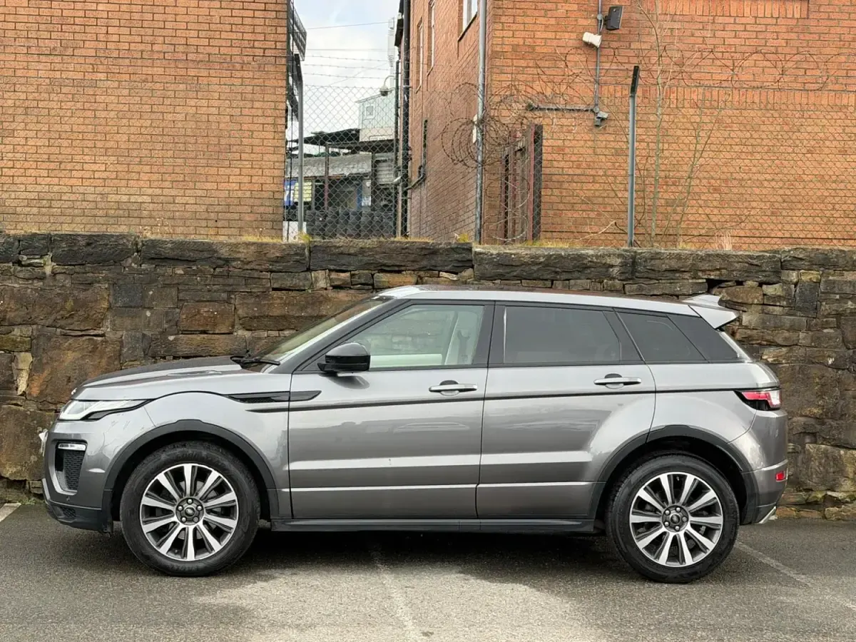 Usado Land Rover Range Rover evoque HSE Dynamic 2018 Cinzento Carrinha